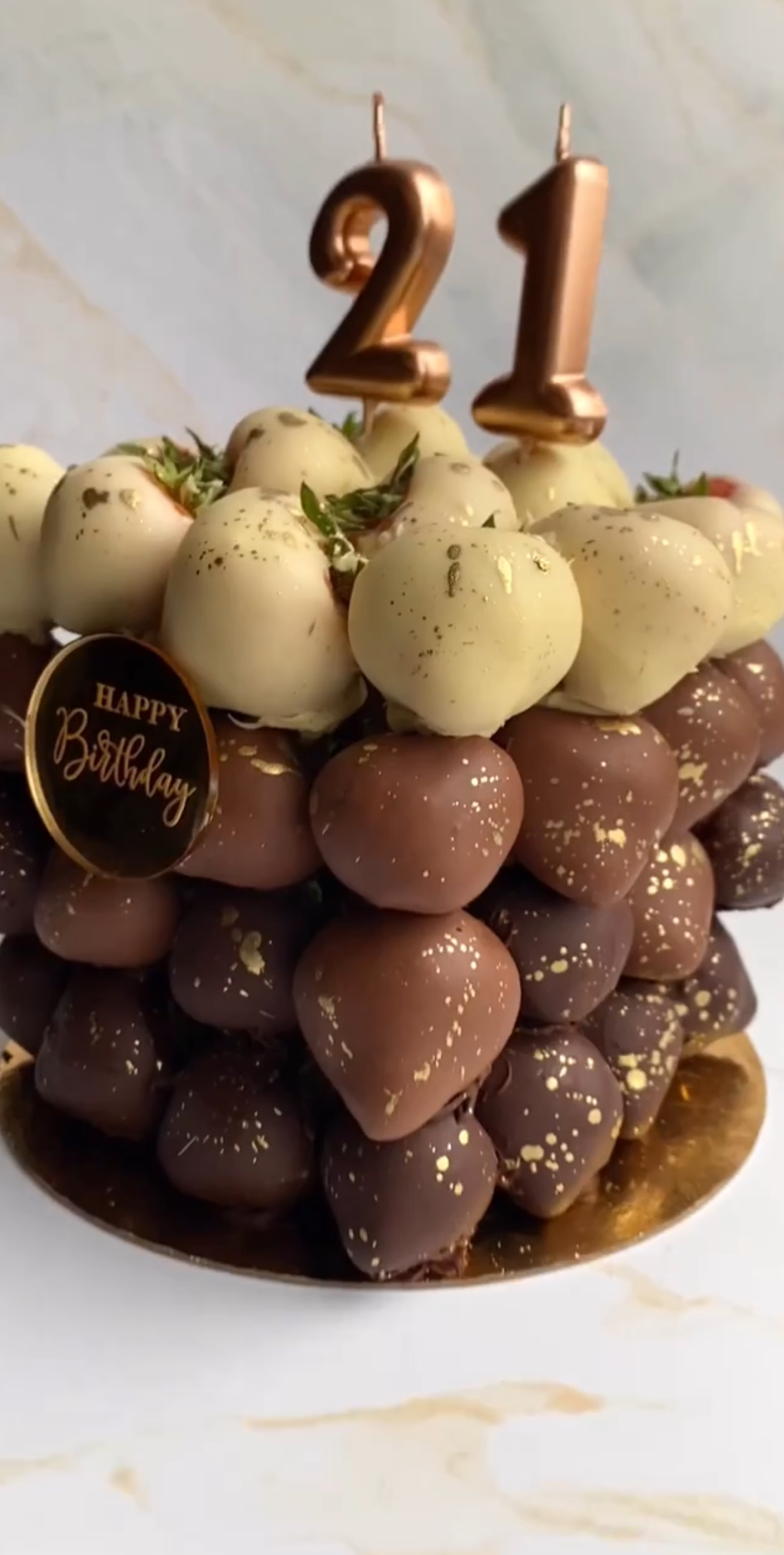 Tarta de Fresas bañadas en chocolate