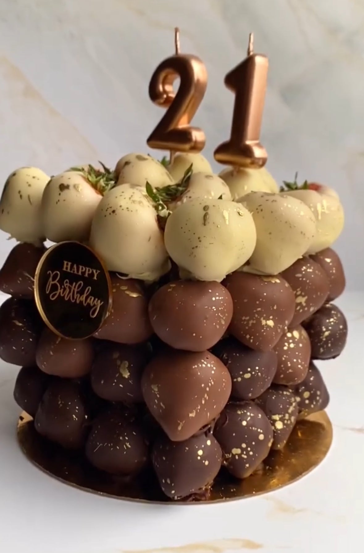 Tarta de Fresas bañadas en chocolate